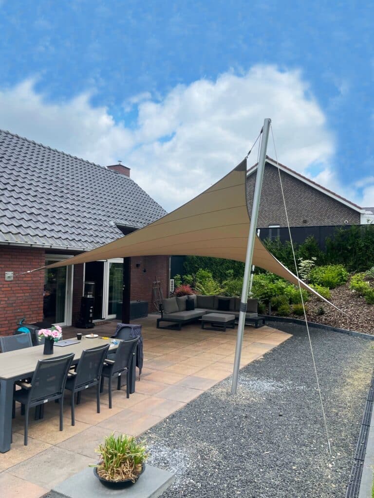 Stormvast-schaduwdoek-verwijderbaar-op-maat-manta-roofs - Manta Roofs Stormvast-schaduwdoek-verwijderbaar-op-maat-manta-roofs