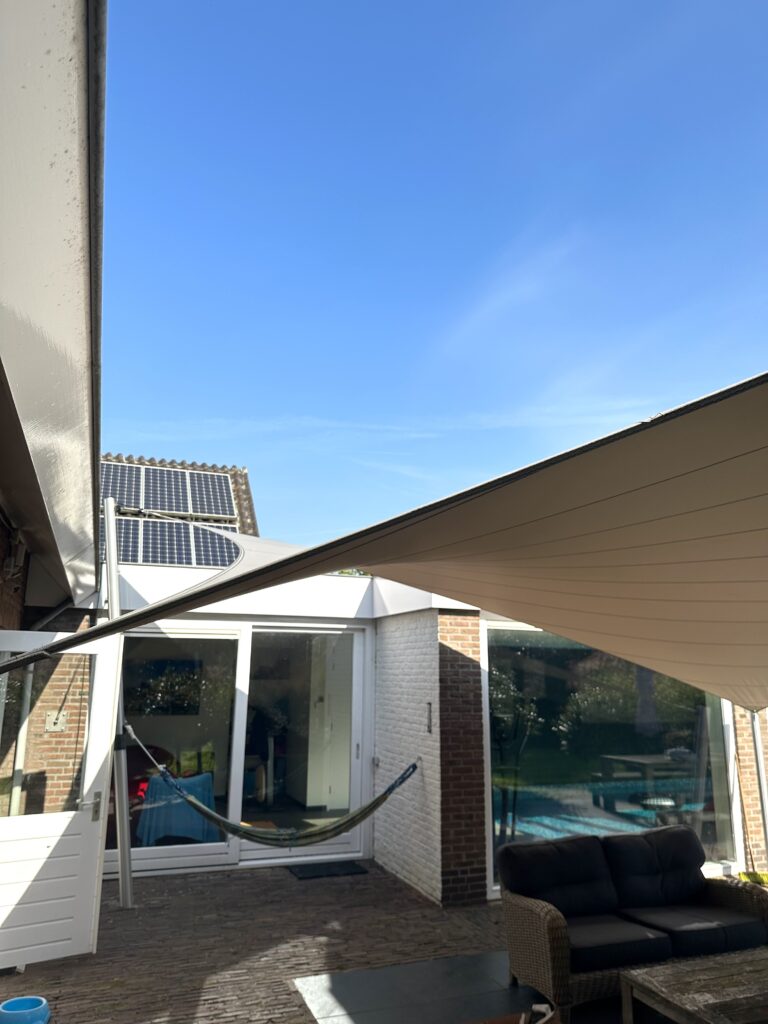 Stormvast-spanzeil-op-maat-verwijderbaar-luxe - Manta Roofs Stormvast-spanzeil-op-maat-verwijderbaar-luxe