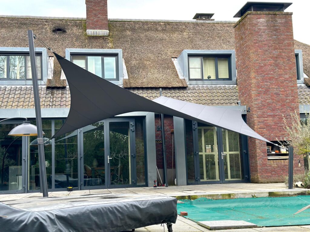 Design-schaduwdoek-aan-huis - Manta Roofs Design-schaduwdoek-aan-huis