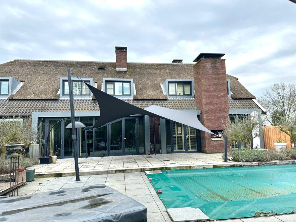 Design-schaduwdoek-waterdicht-stormvast - Manta Roofs Design-schaduwdoek-waterdicht-stormvast