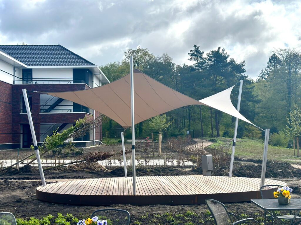 Podium-overkapping-op-maat - Manta Roofs Podium-overkapping-op-maat