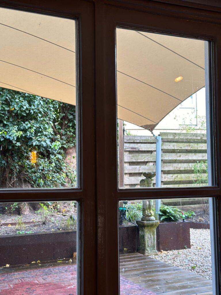 Schaduwdoek-laten-plaatsen-in-Amsterdam - Manta Roofs Schaduwdoek-laten-plaatsen-in-Amsterdam